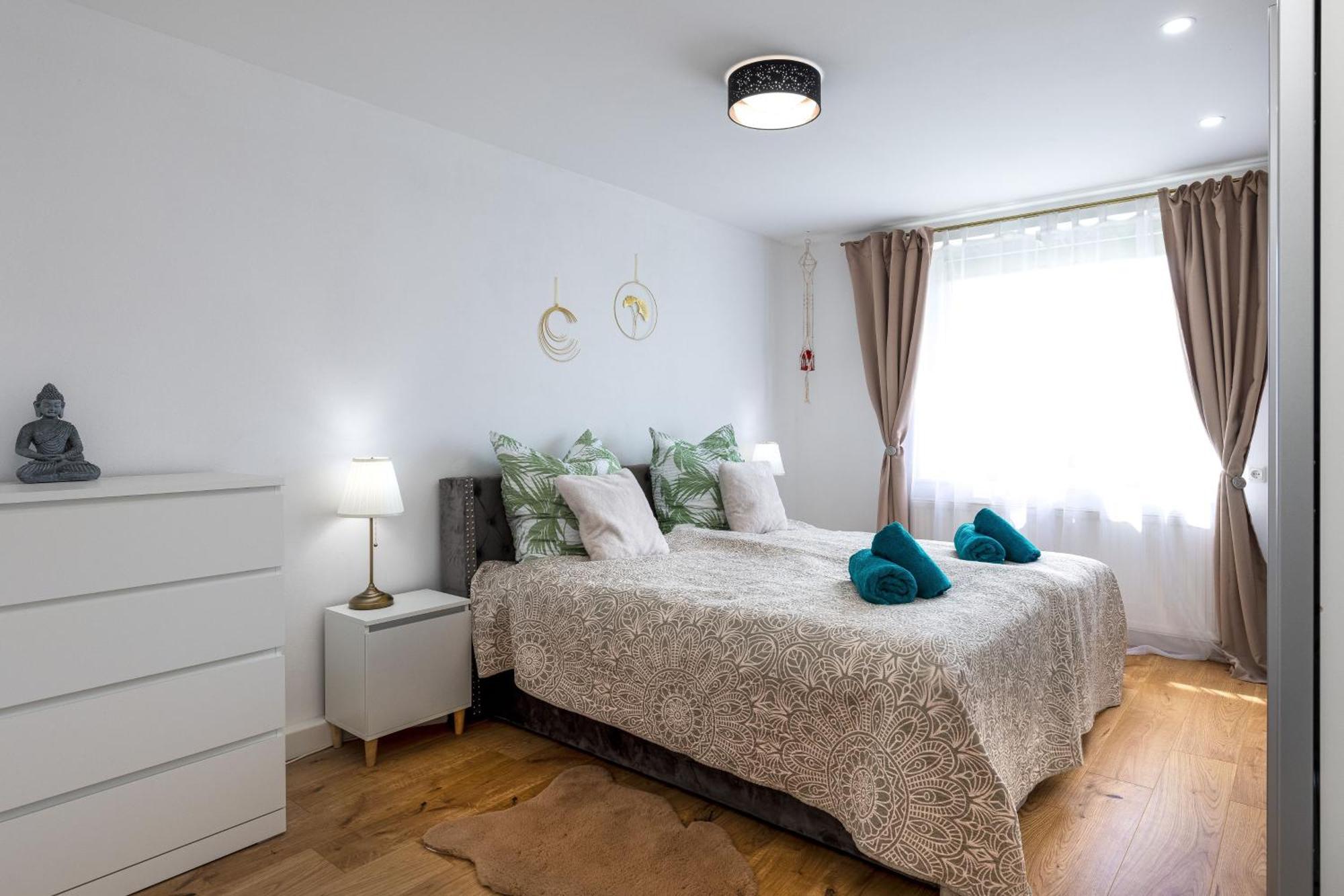 Schoenes, Modernes Apartment Mit Zwei Schlafzimmern - Zentral Mit Balkon Fuer 6 Personen Montabaur Εξωτερικό φωτογραφία